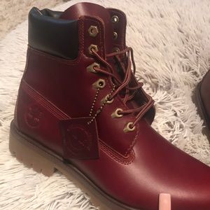 burgundy timberlands